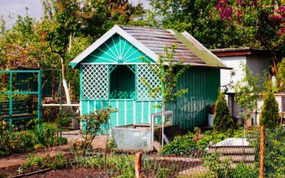 Abri de jardin construit avant 2012 : devez-vous payer la taxe ?
